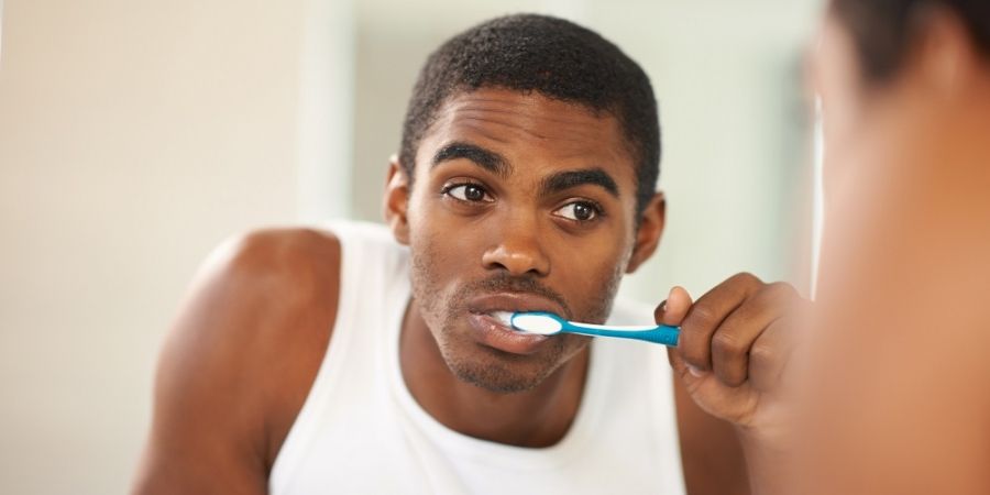 Productie Initiatief Bovenstaande Kun je beter voor of na het ontbijt je tanden poetsen?