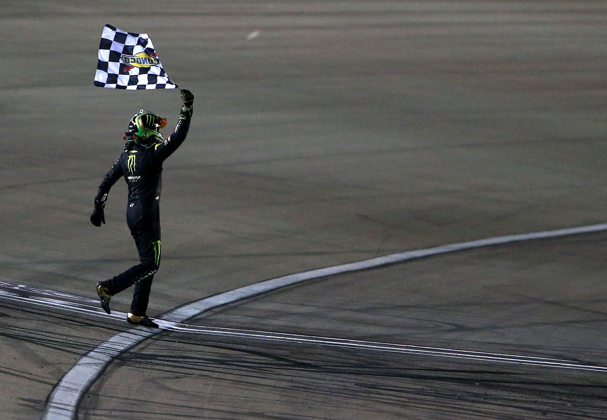 Kurt Busch Wins Las Vegas Playoff Race