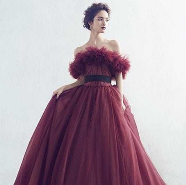 大人花嫁のための 最新シックな赤ドレスカタログ Elle Mariage エル マリアージュ 大人花嫁のための 最新シックな赤ドレスカタログ Elle Mariage エル マリアージュ