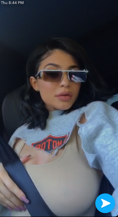 Kylie Jenner Wears A Cropped Sweatshirt Kylie Jenner Cutoff Top