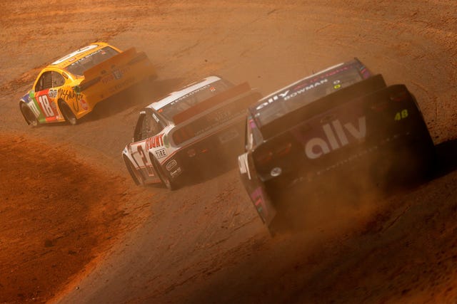 Everything You Need To Know About Nascar S Bristol Dirt Race