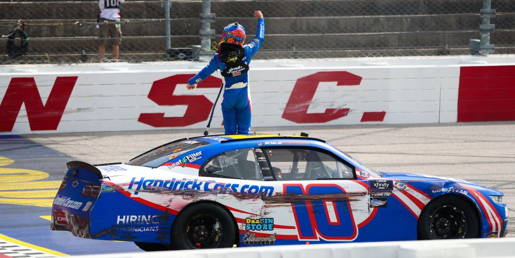This NASCAR Finish Is Stock Car Racing at Its Best