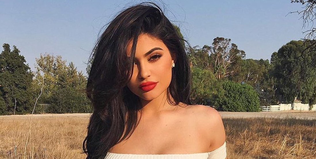 Kylie Jenner Has Her Own Kylie Cosmetics Instagram Filters Kylie Jenner Insta Filters