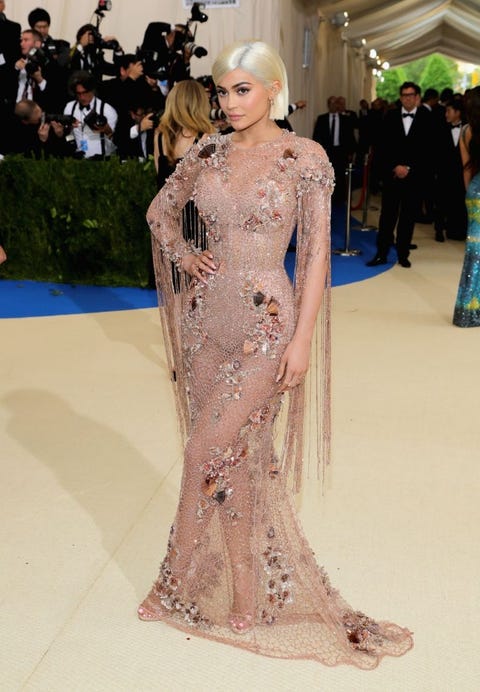 Kylie Jenner Bored By Ryan Reynolds At The Met Gala