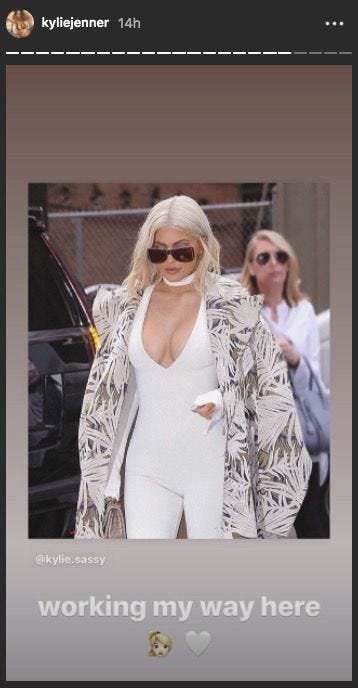 kylie jenner blonde front hair