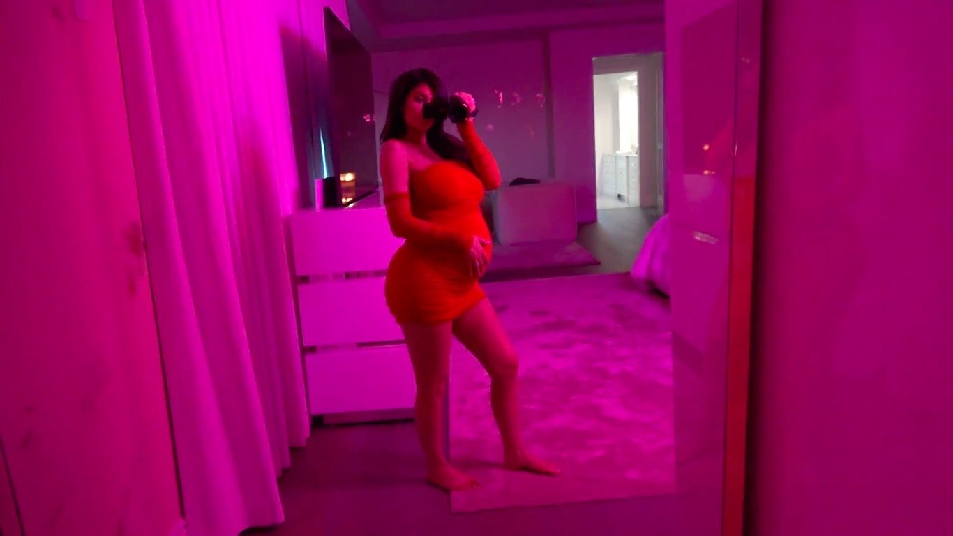 Kylie Jenner Bump Pictures Every Pregnant Picture You