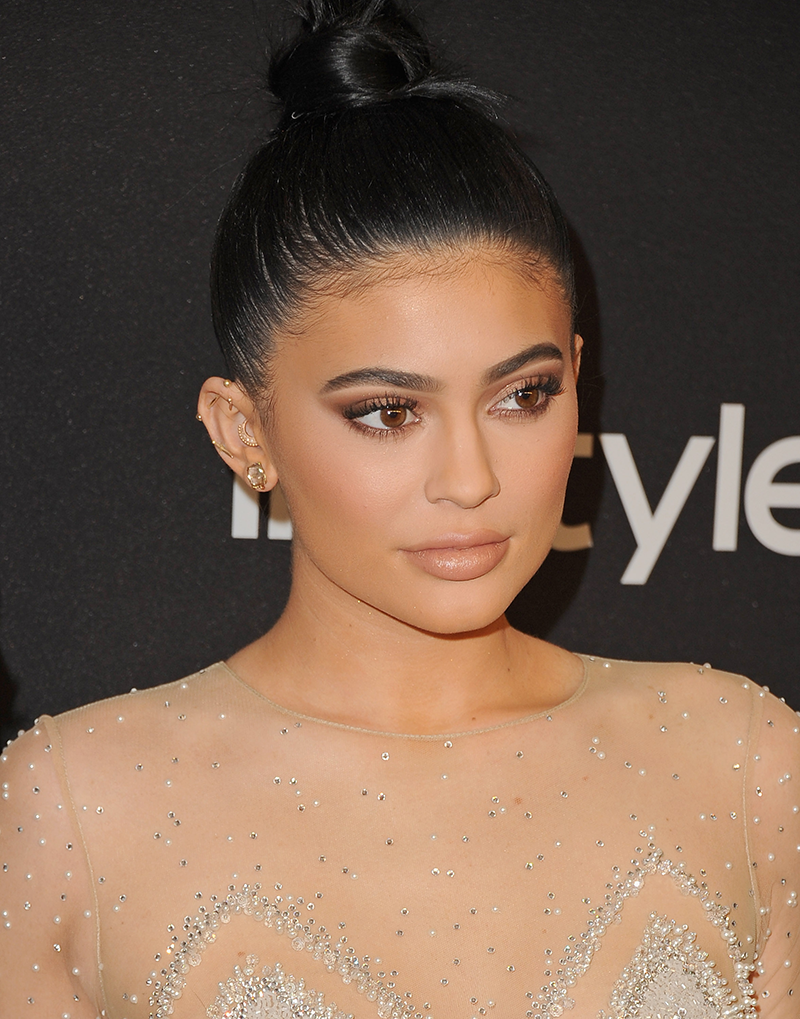 Kylie Jenner just shared this very clever eyebrow hack