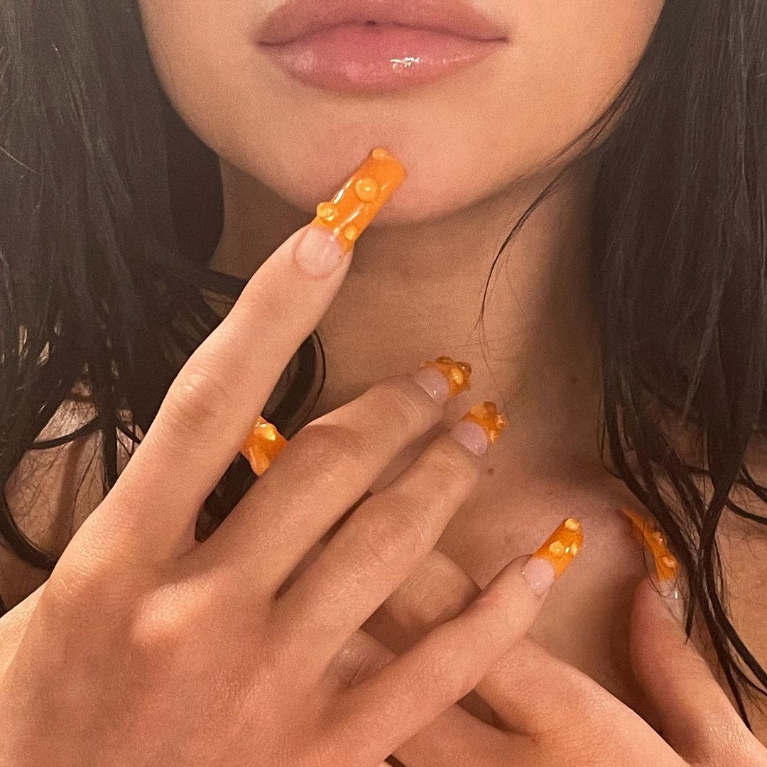 Kylie Jenner tiene la manicura efecto 'wet' más realista
