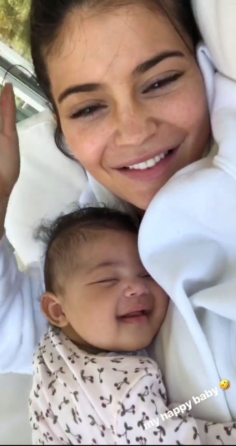Kylie Jenner Poses Makeup Free With Stormi