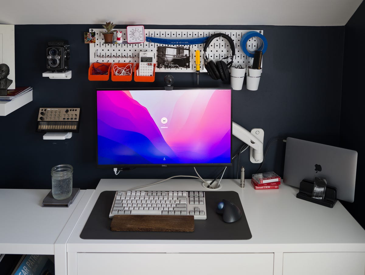 The Best Home-Office Upgrade I’ve Ever Made Is Bolting My Monitor to the Wall