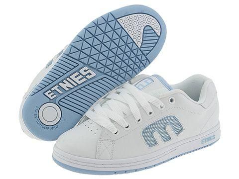 Shoe, Footwear, White, Walking shoe, Outdoor shoe, Sneakers, Product, Tennis shoe, Skate shoe, Athletic shoe, 