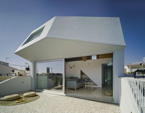 Una ampliación de una residencia vacacional, por Laura Ortín Arquitectura