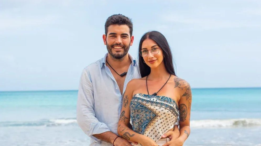 Naomi Asensi Con Manu En La Isla De Las Tentaciones