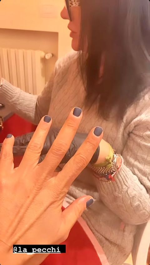 opaque blue manicure by Amber Angiolini