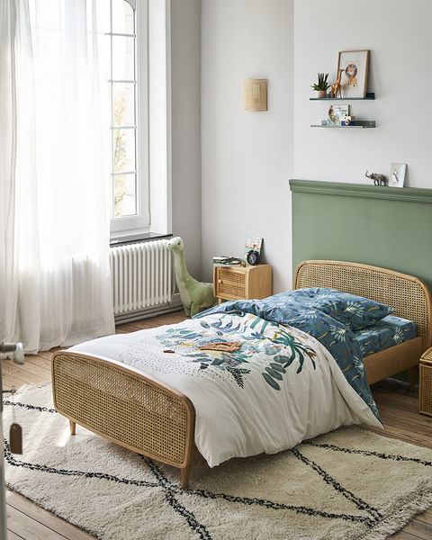 dormitorio con textiles vegetales de la redoute interieurs