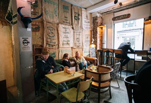 Cafeterías con wifi perfectas (y deliciosas) para trabajar en Madrid