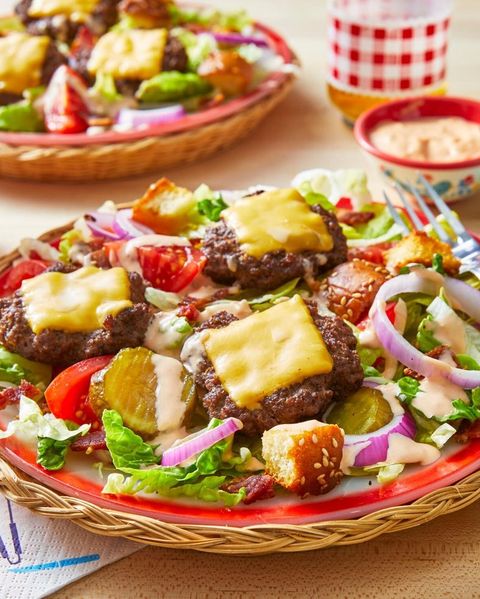 cheeseburger salad with onions and pickles