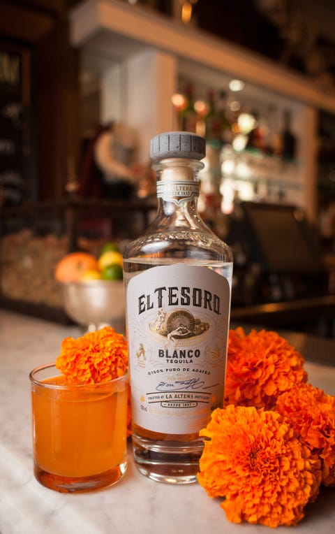 39 Easy Halloween Cocktails Best Alcoholic Halloween Party Drink Ideas