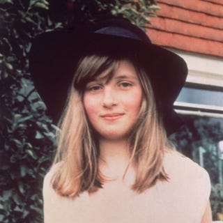 30 Young Photos Of Princess Diana Childhood Teens Early Royalty