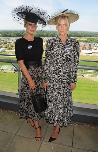among the most photographed on the second day of Ascot 2022 are Lady Eliza Spencer and Lady Amelia Spencer