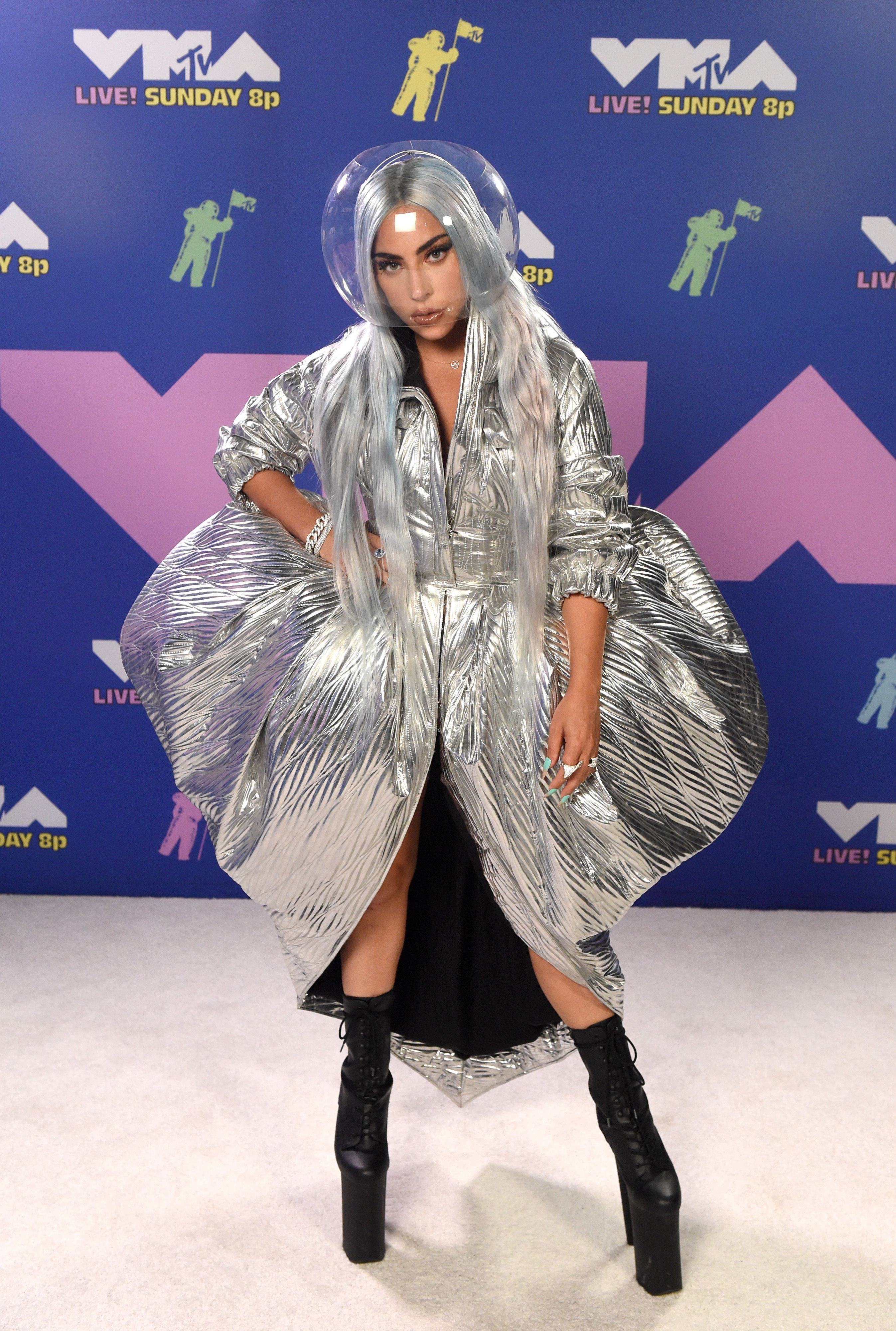Lady Gaga Wears Futuristic Dress To Mtv Vmas In