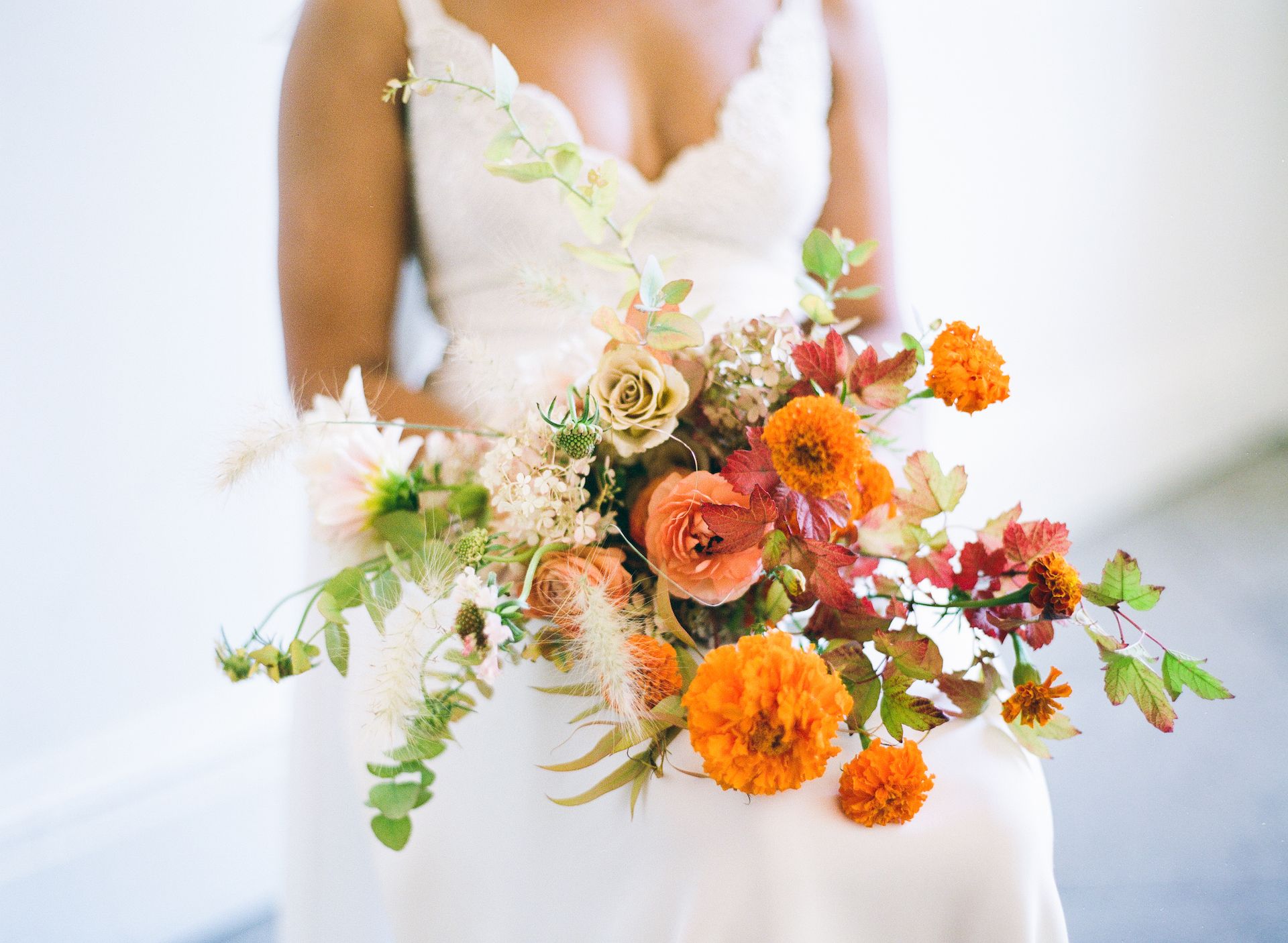 simple wedding flowers bouquets