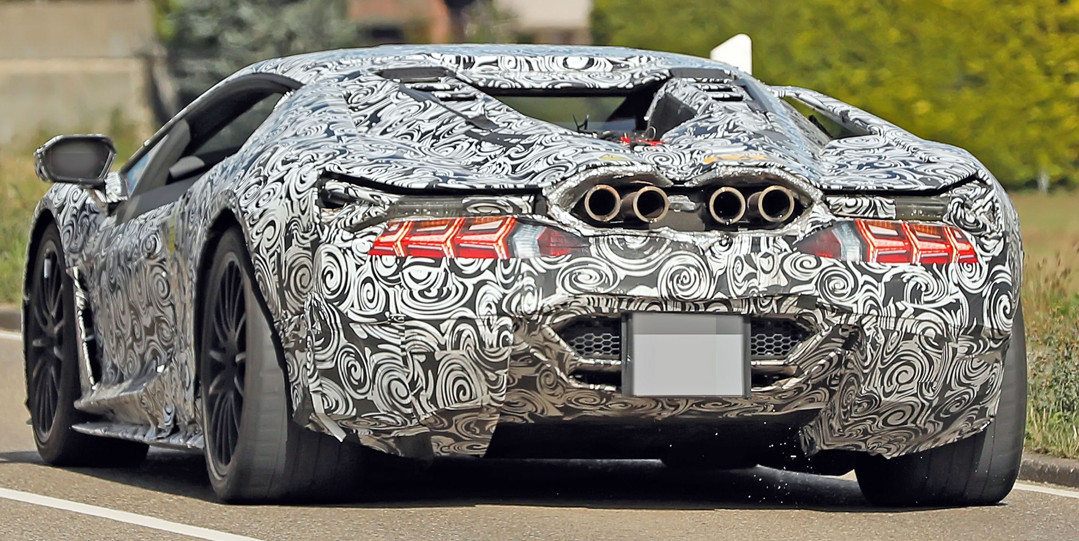 Aventador Replacement Reportedly Breaks Down on the Side of the Road, Spy Photographers Go Wild