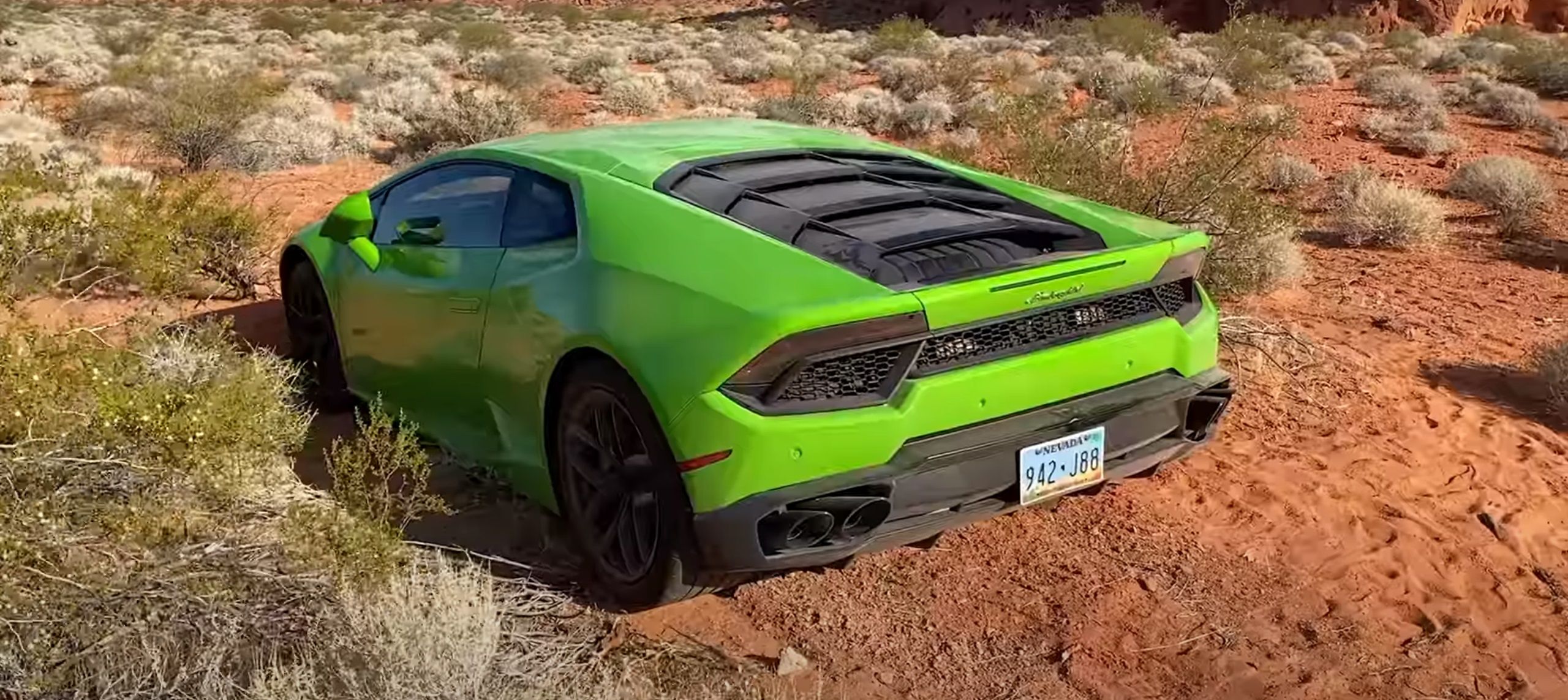 Encuentran un Lamborghini Huracan abandonado en el desierto de Las Vegas