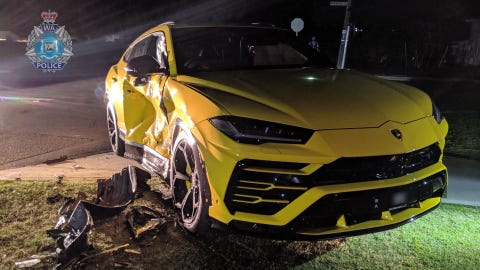 Un chico de 14 años destroza un Lamborghini Urus tras robar un coche