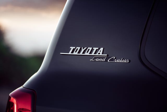 2021 toyota land cruiser
