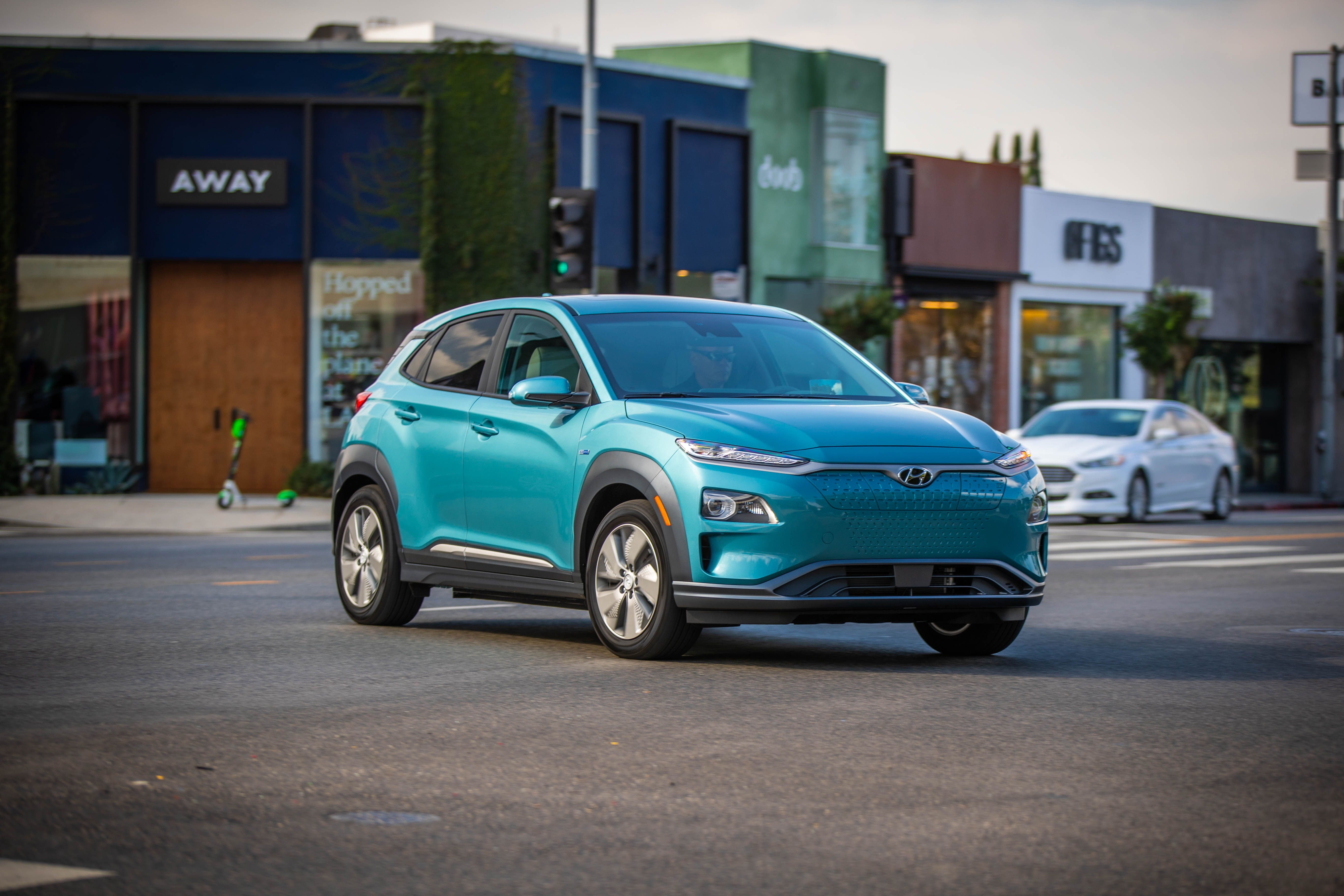 20 Hyundai Kona Electric Review, Pricing, and Specs