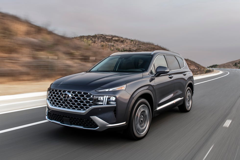 Hyundai Santa Fe Crossover Gets a New Look and New Engines CarsRadars