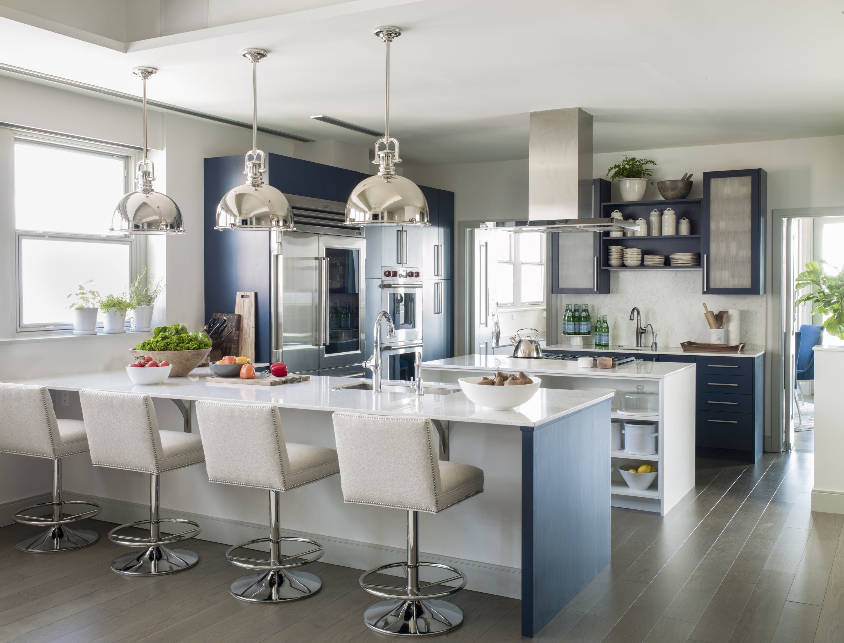 pendant lights over kitchen bar