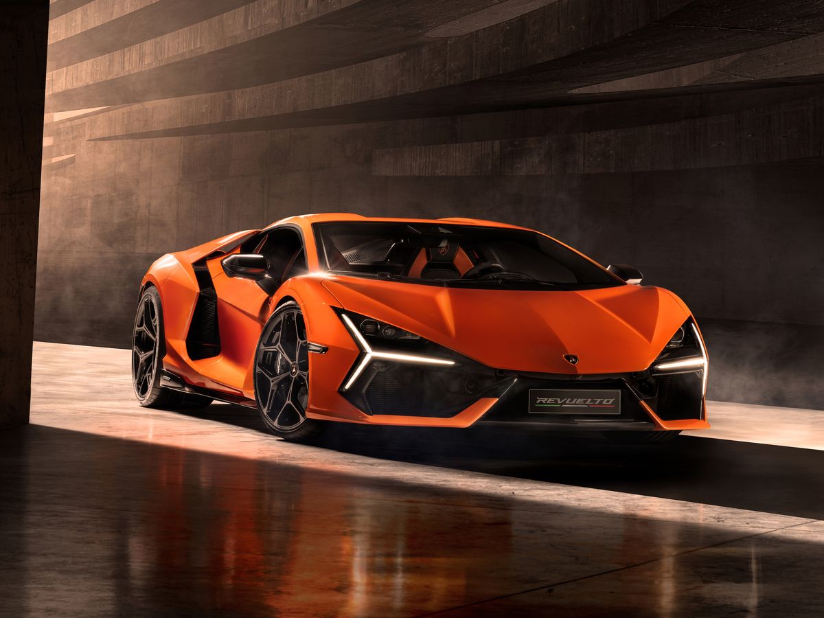 Lamborghini Revuelto: características, precios y test