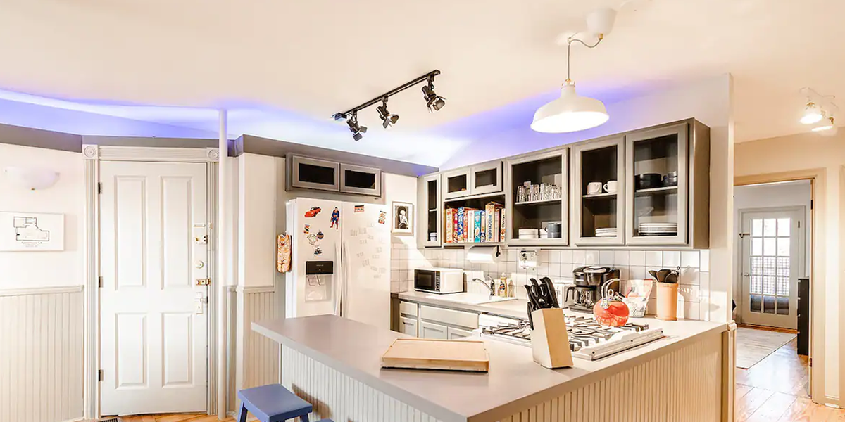 An Airbnb Host Has Created a Near-Exact ‘Seinfeld’ Apartment Clone