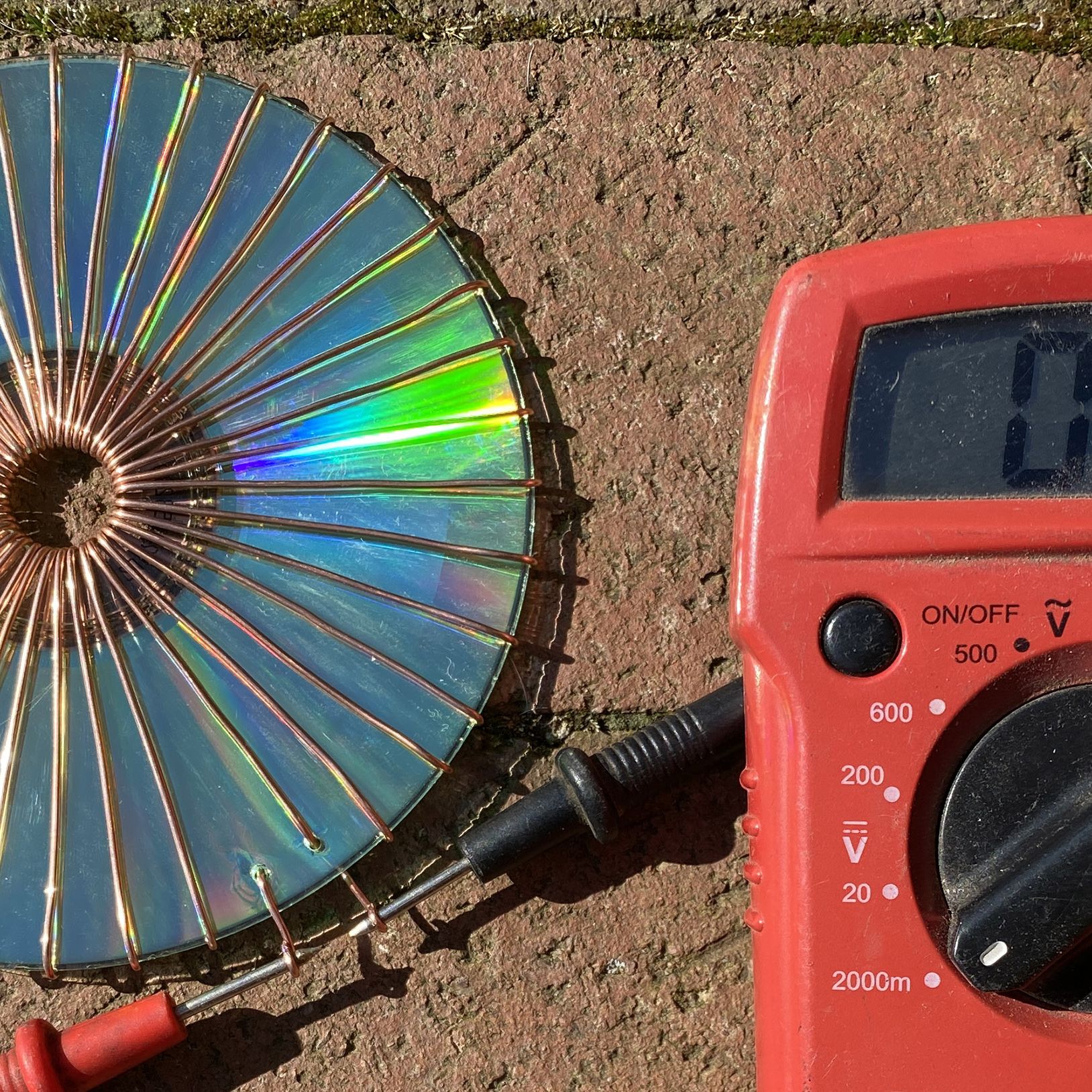 Can You Really Make a Solar Panel Using Old CDs?