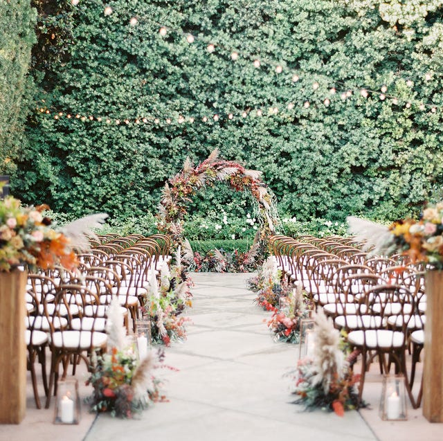 12 Pretty Fall Wedding Arch Ideas - Outdoor Fall Wedding Altars