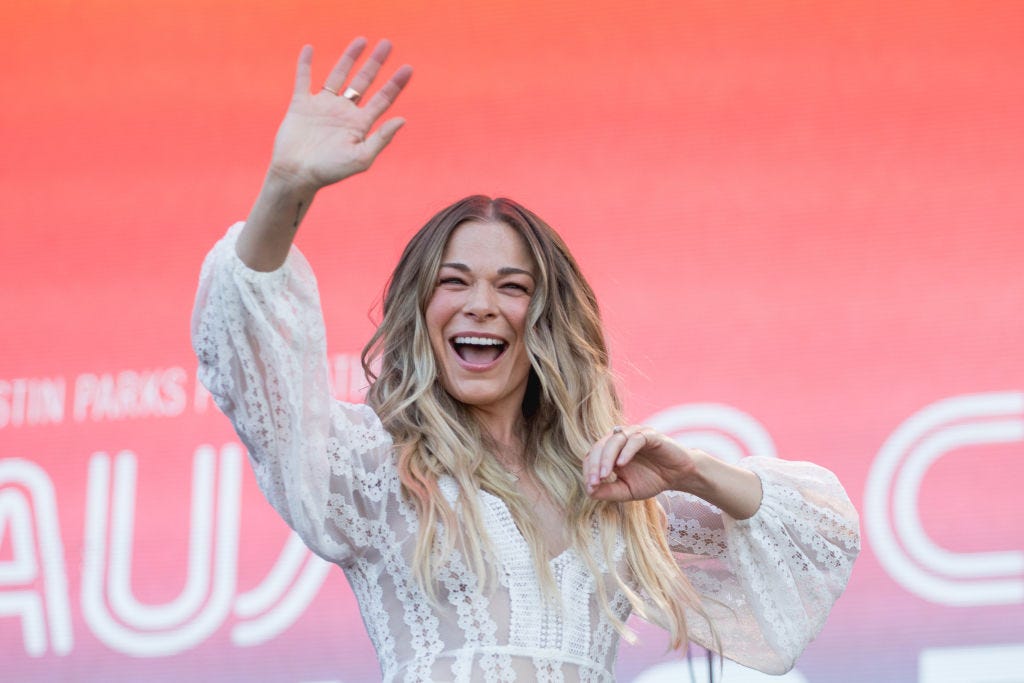 21 Country Music Stars’ Must-Have Beauty Products