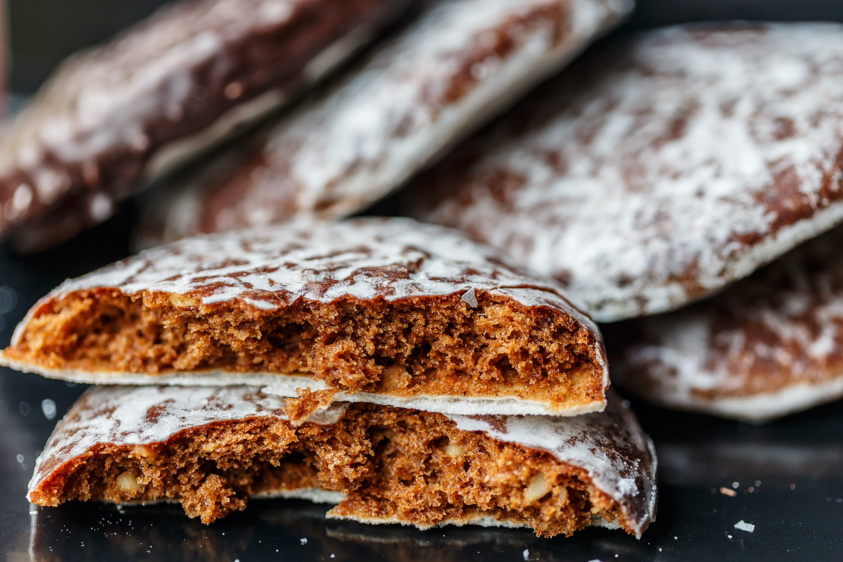 16 popular German Christmas traditions and their meanings (2025)