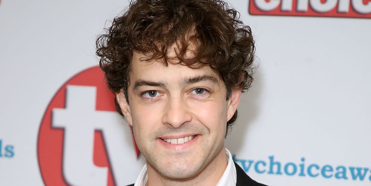Holby City's Lee Mead announces engagement to girlfriend Issy Szumniak