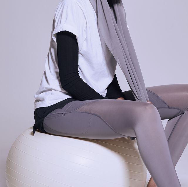 White, Tights, Leg, Leggings, Shoulder, Joint, Thigh, Sitting, Knee, Trousers, 