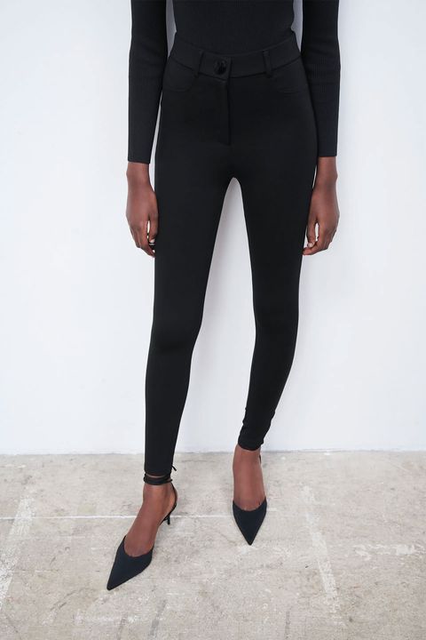 Estos leggings de Zara moldeador y reductor