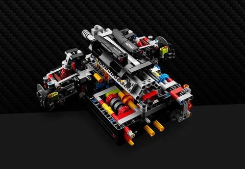 Legos Ferrari Daytona SP3-set är lika galet som den riktiga bilen