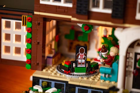 Lego Has a New ‘Home Alone’ Set, Complete With Character Figurines and ...