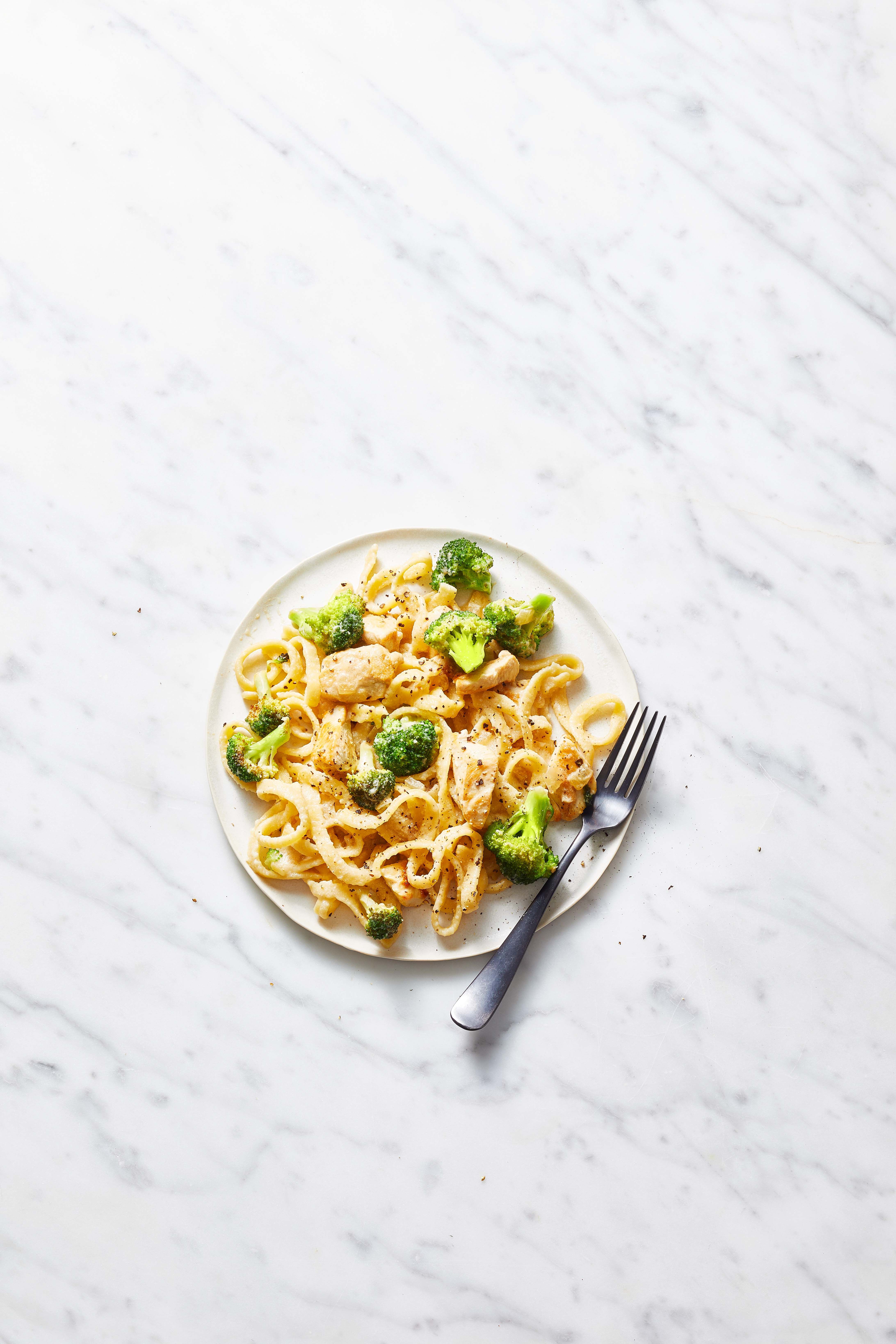 Lemon-Pepper Linguine With Creamy Chicken and Broccoli-image