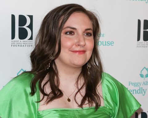 lena dunham has previously opened up about living with endometriosis