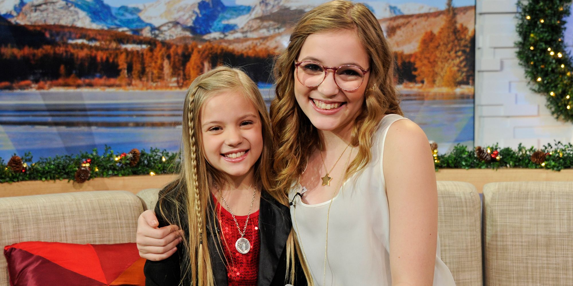 Nude Young Sister - What Do Lennon and Maisy Stella Look Like Now - Nashville ...