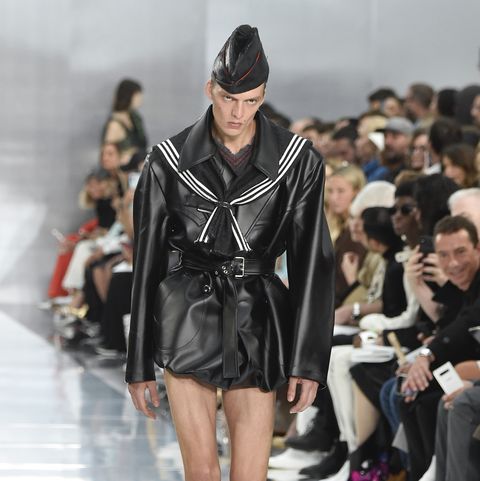 Leon Dame's High-Stakes Runway Walk Is Making Twitter Freak Out