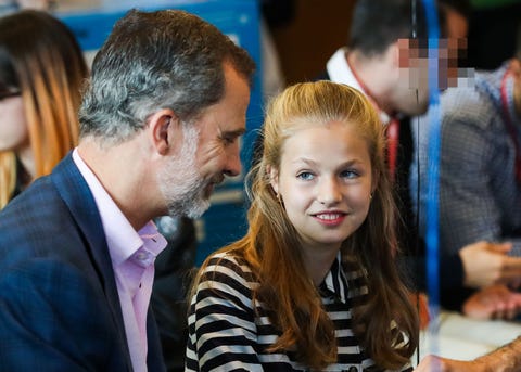 El rey Felipe VI salvaguarda a su hija Leonor de la polémica