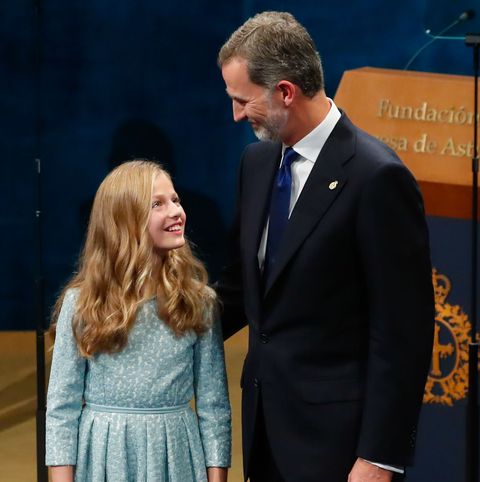 El rey Felipe VI con su hija Leonor en una imagen de los premios Princesa de Asturias 2019